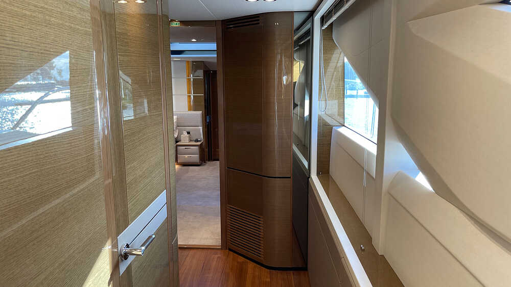 Access to master cabin