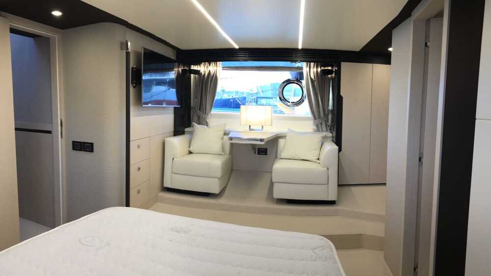 Azimut 66 2017
