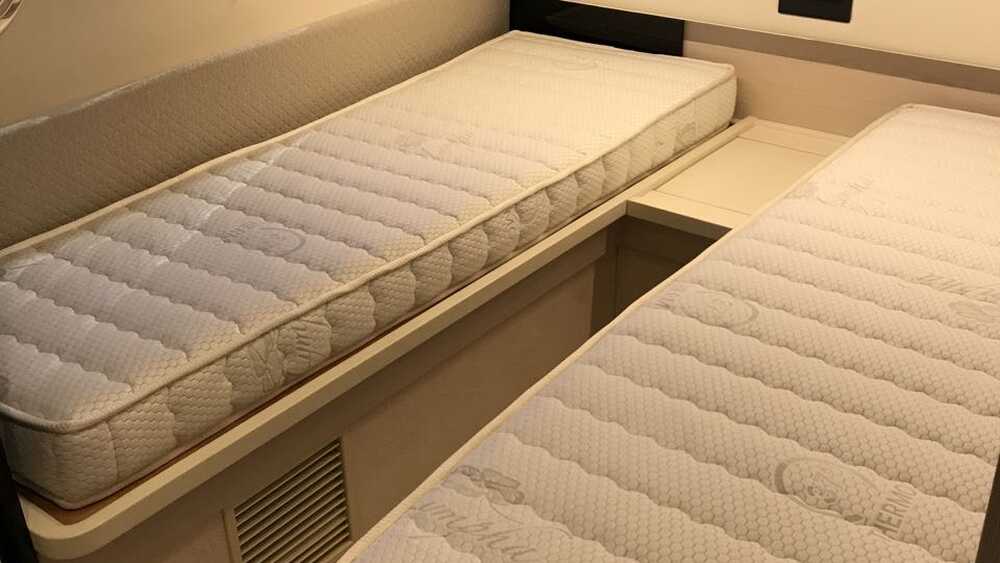 Azimut 66 2017