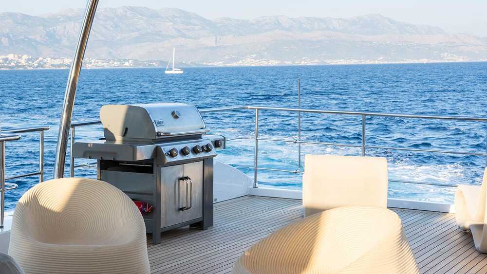 BBQ on aft flybridge