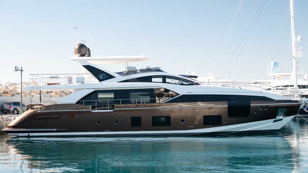 Exterior Azimut Grande 27 METRI