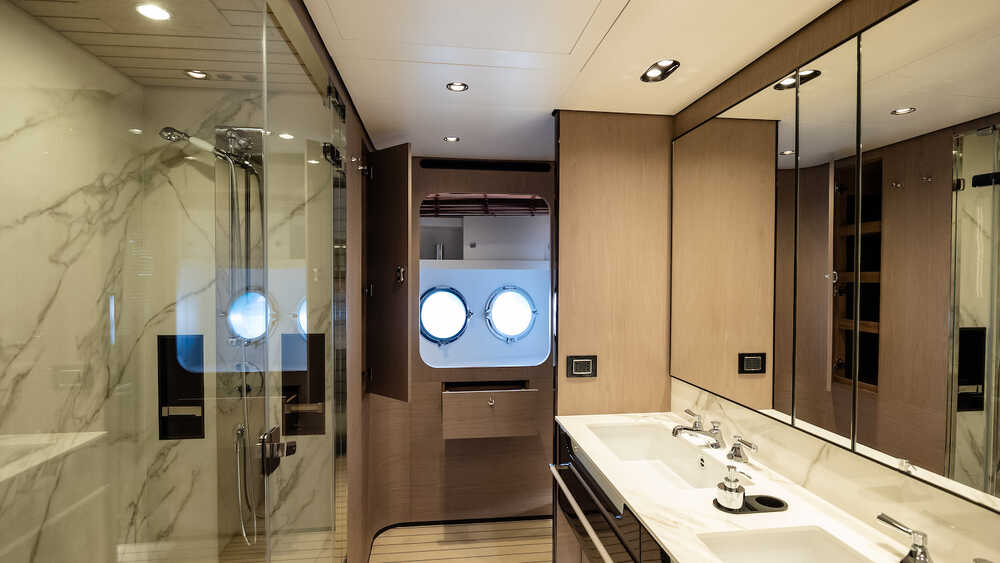 Owner's bathroom