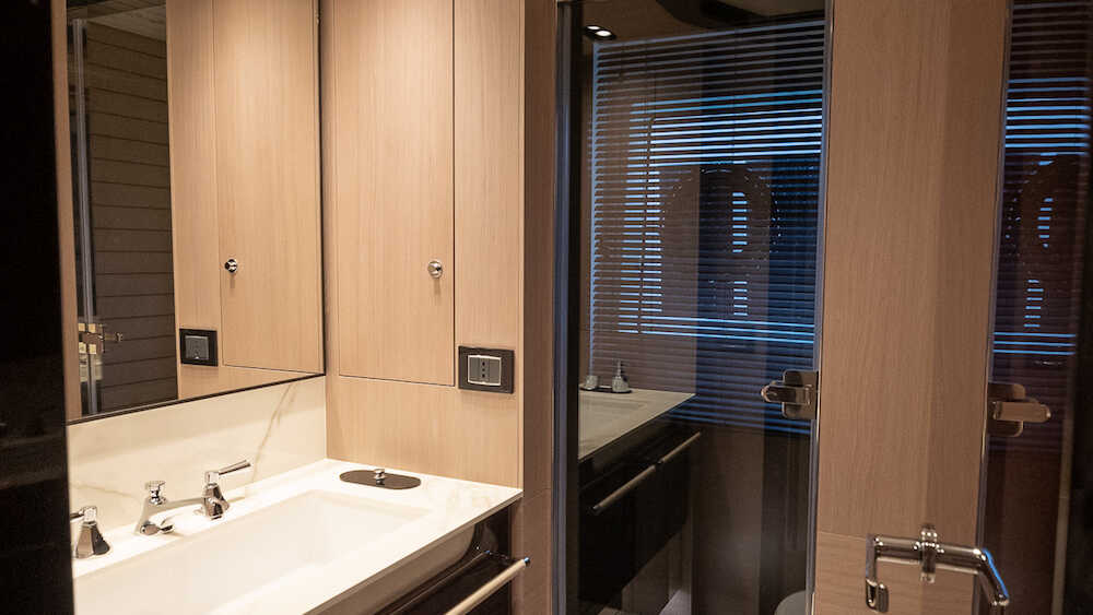 VIP bathroom