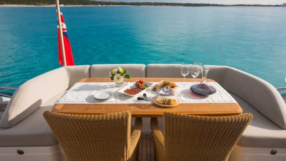 Dining area in cockpit 