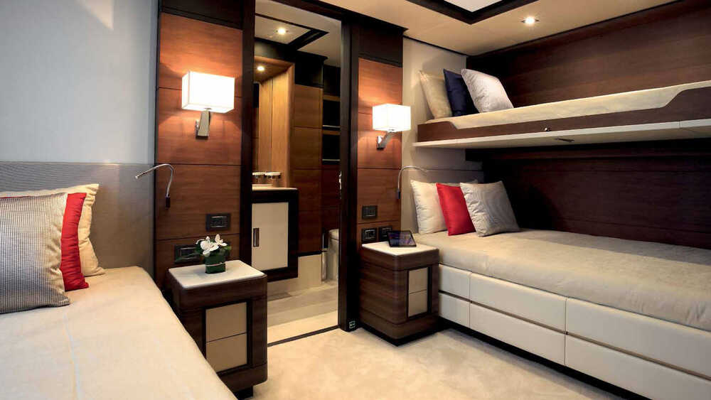 Guest cabin