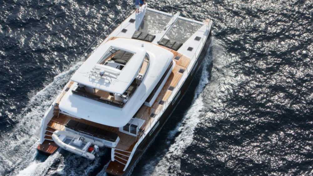 Exterior M/Y LONG MONDAY 