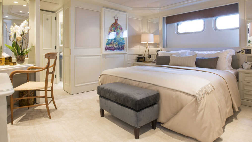 Guest cabin on the lower deck