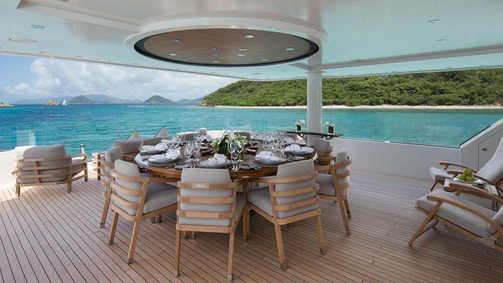 Dining area on upper deck