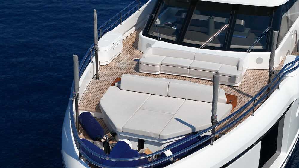 Lounge area on bow