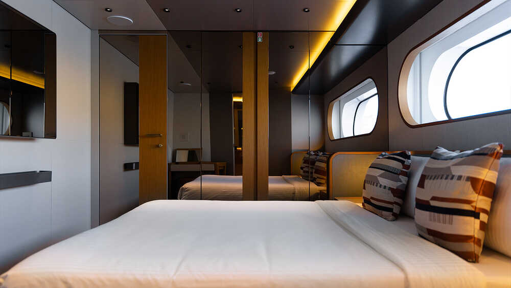 Stbd side VIP cabin