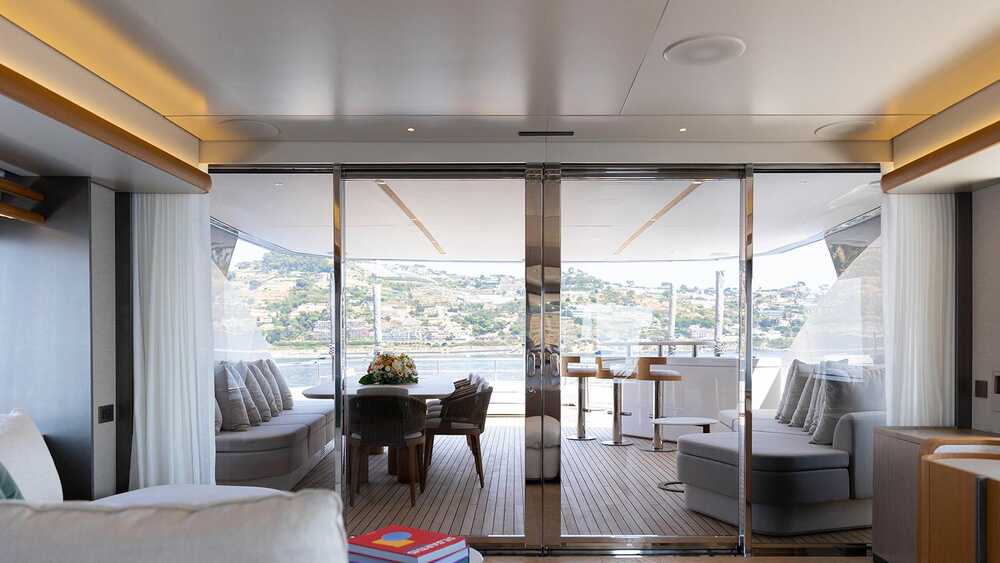 Upper deck salon