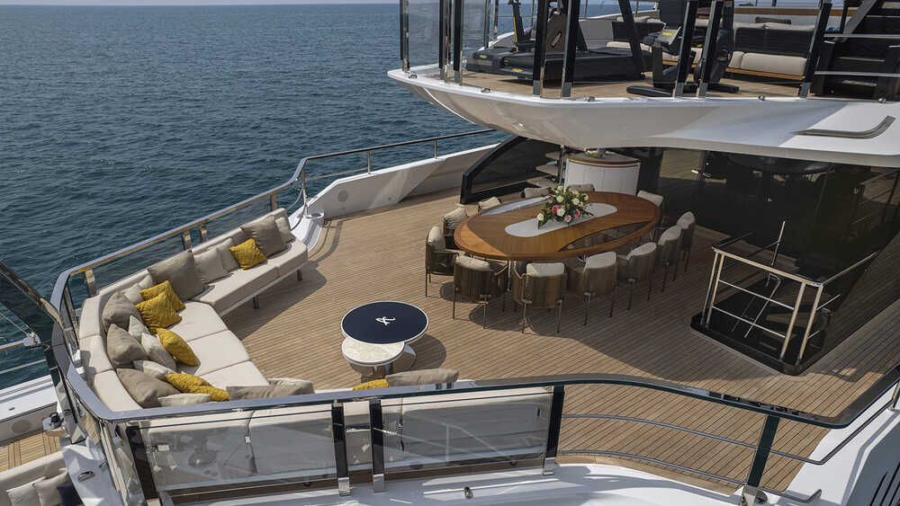 Upperdeck