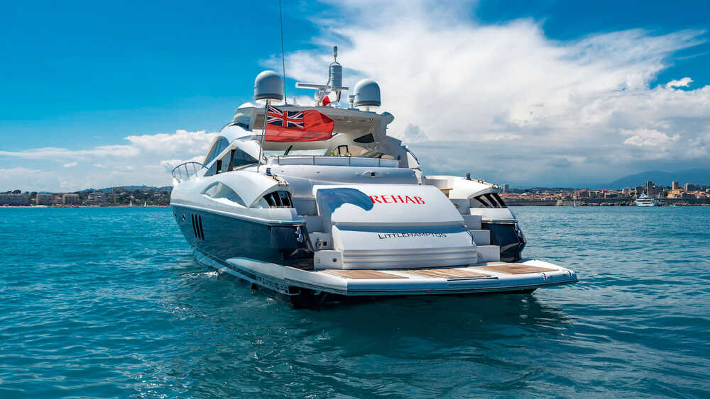 Exterior M/Y REHAB 