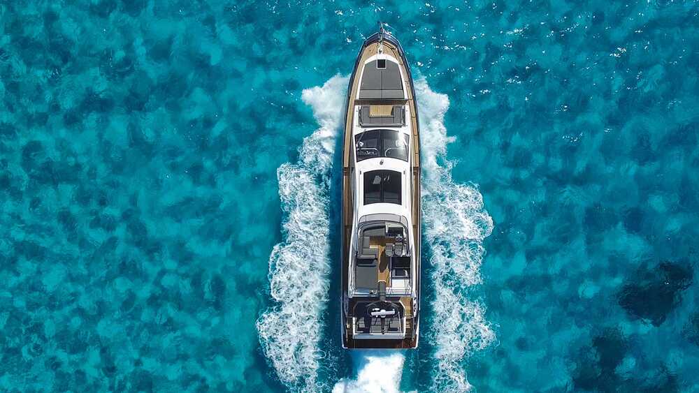 Exterior Azimut S7