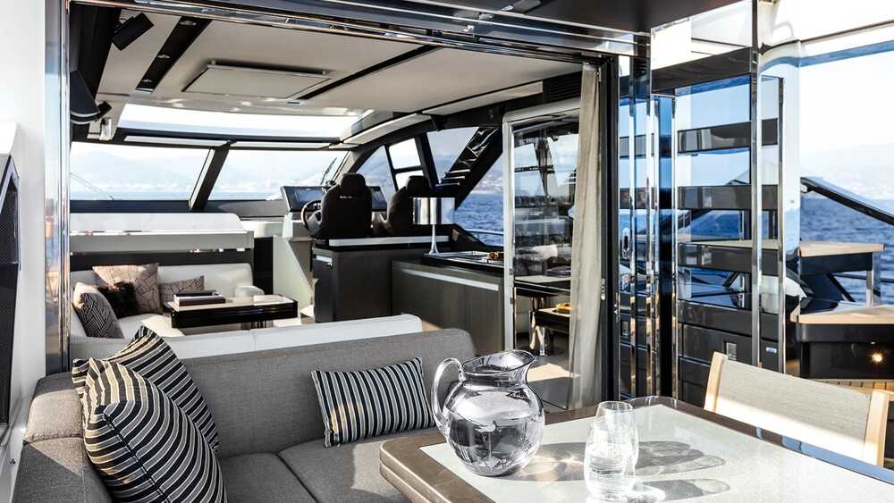 Cockpit and salon