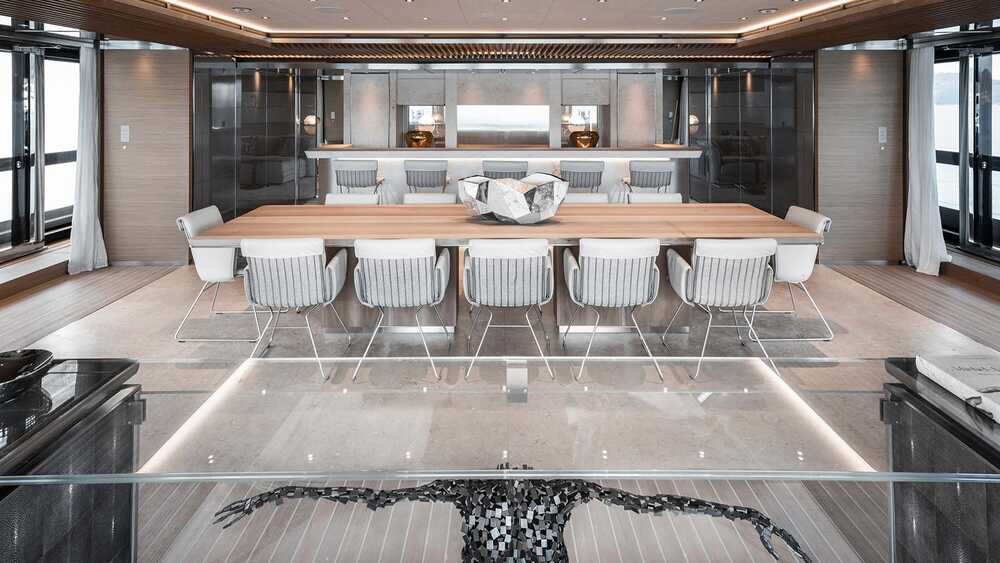 Dinette on aft main deck