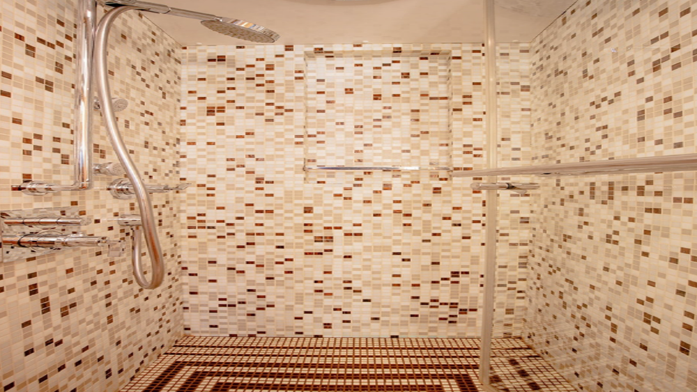 Mastercabin bathroom