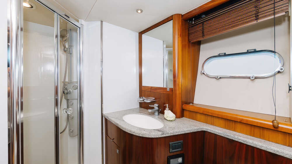 Guest cabin