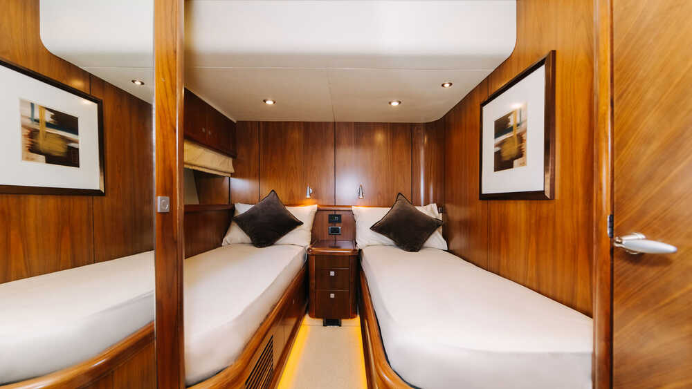 Guest cabin