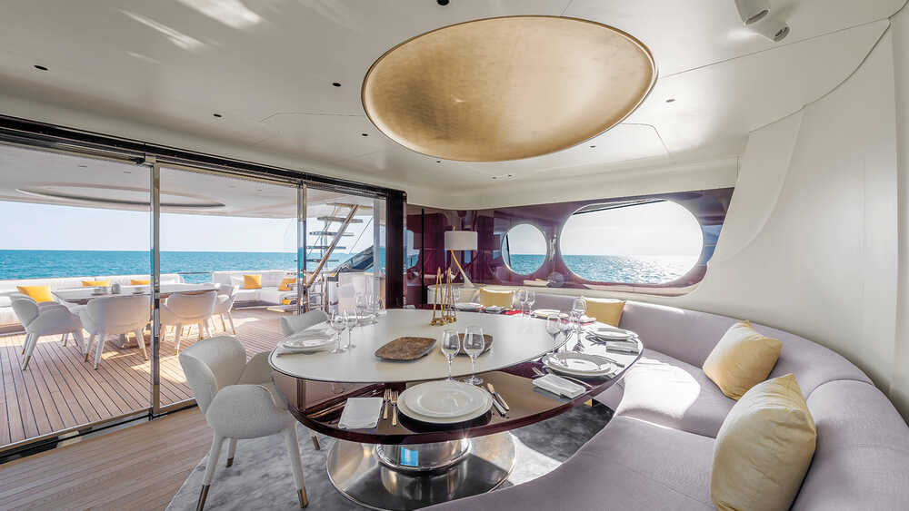 Dinette in upper deck salon