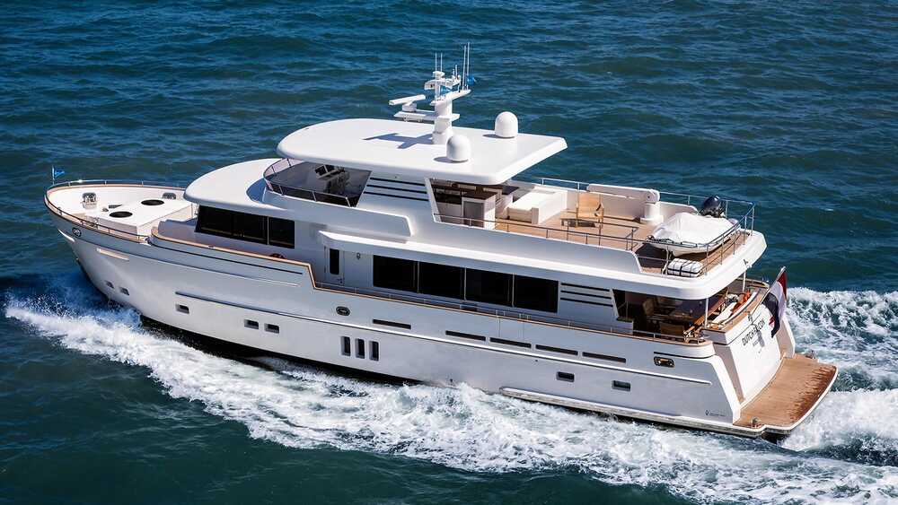 Exterior Van der Valk Explorer 25M