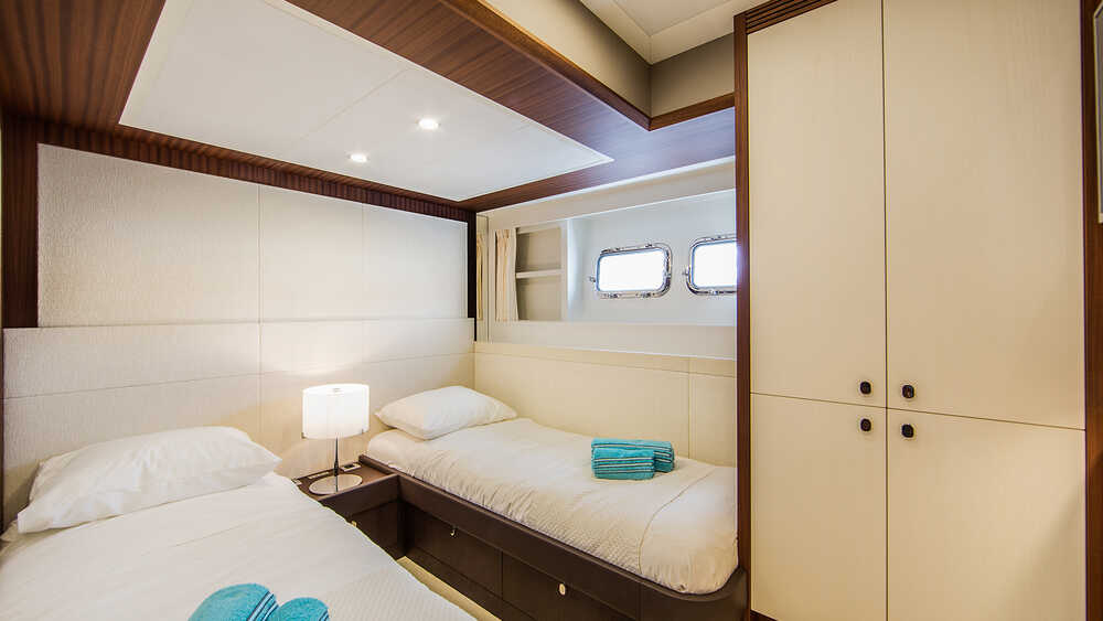 Guest cabin on port side