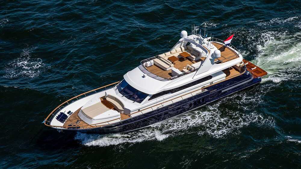 Exterior Van der Valk Flybridge 23 m