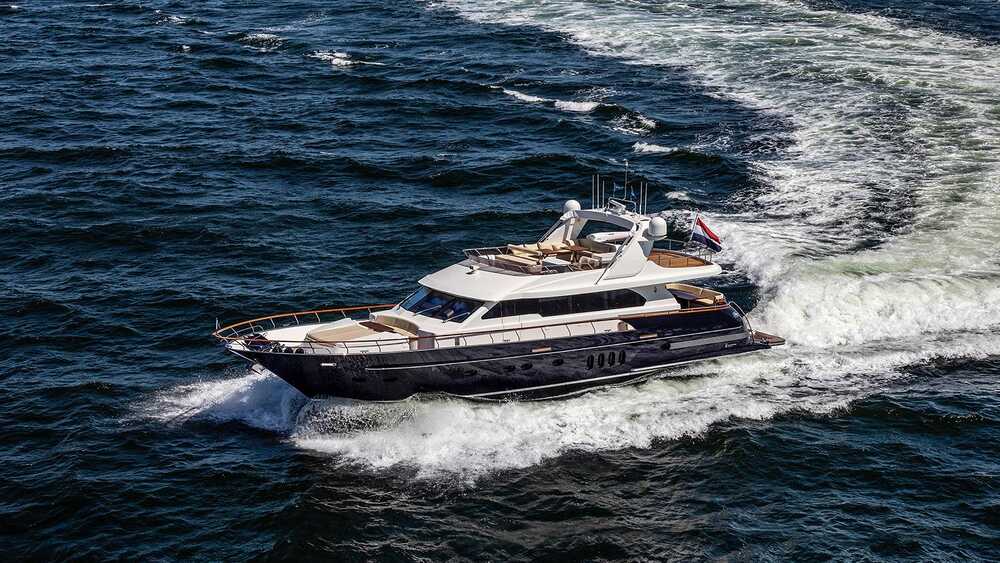 Exterior Van der Valk Flybridge 23 m