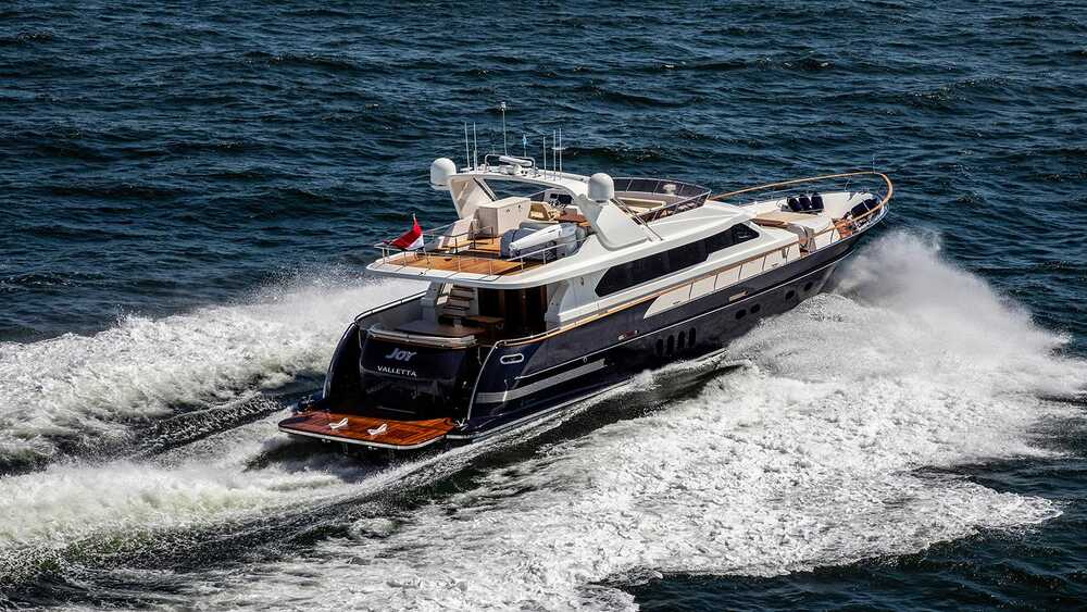 Exterior Van der Valk Flybridge 23 m