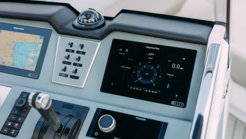 Helm station