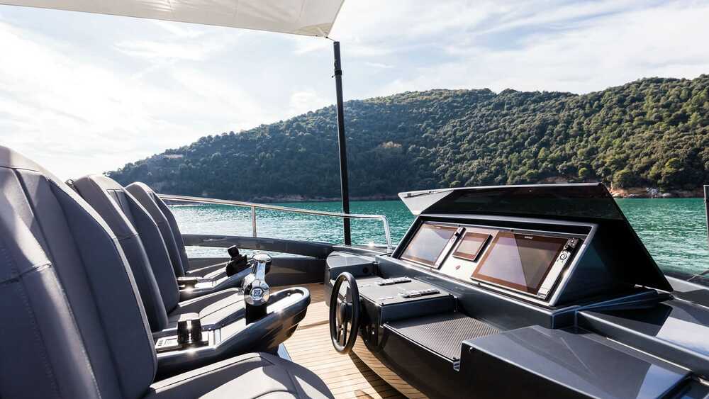 Helm station on Sun deck
