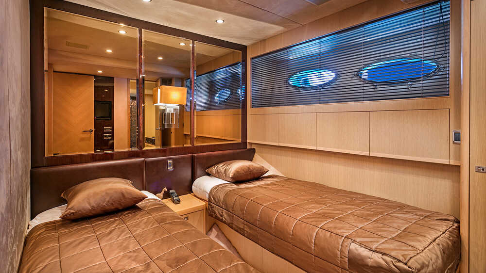 Guest cabin