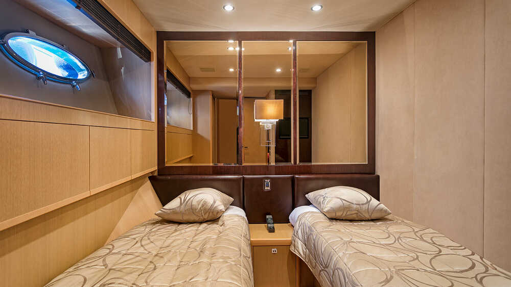 Guest cabin