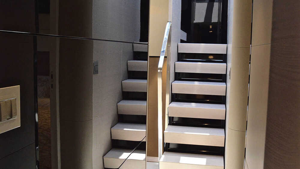 Steps to lower deck