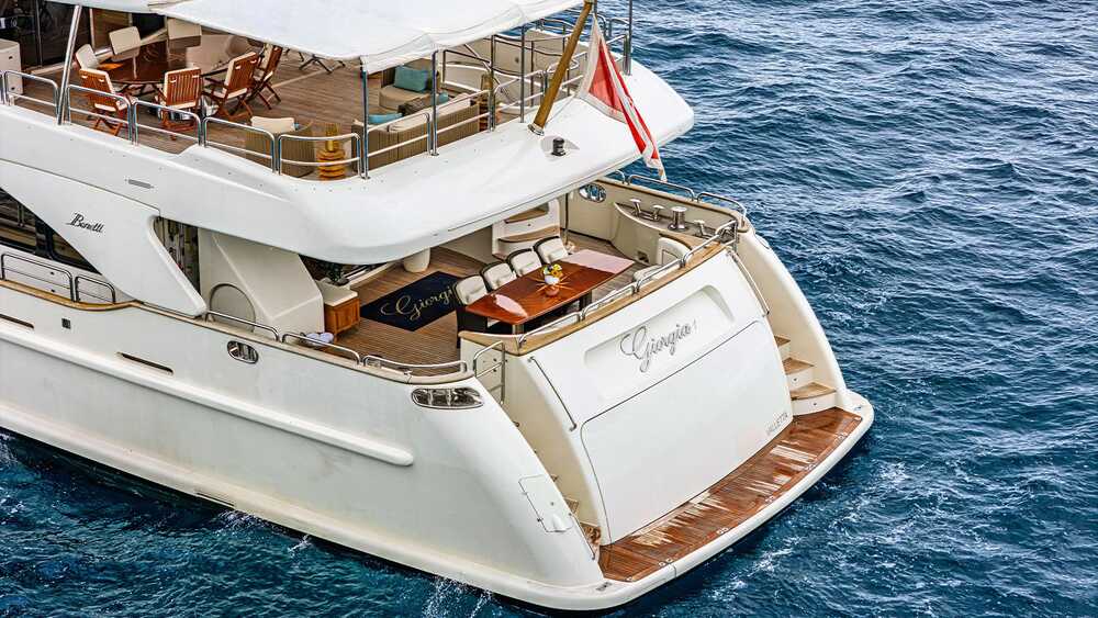 Exterior aft