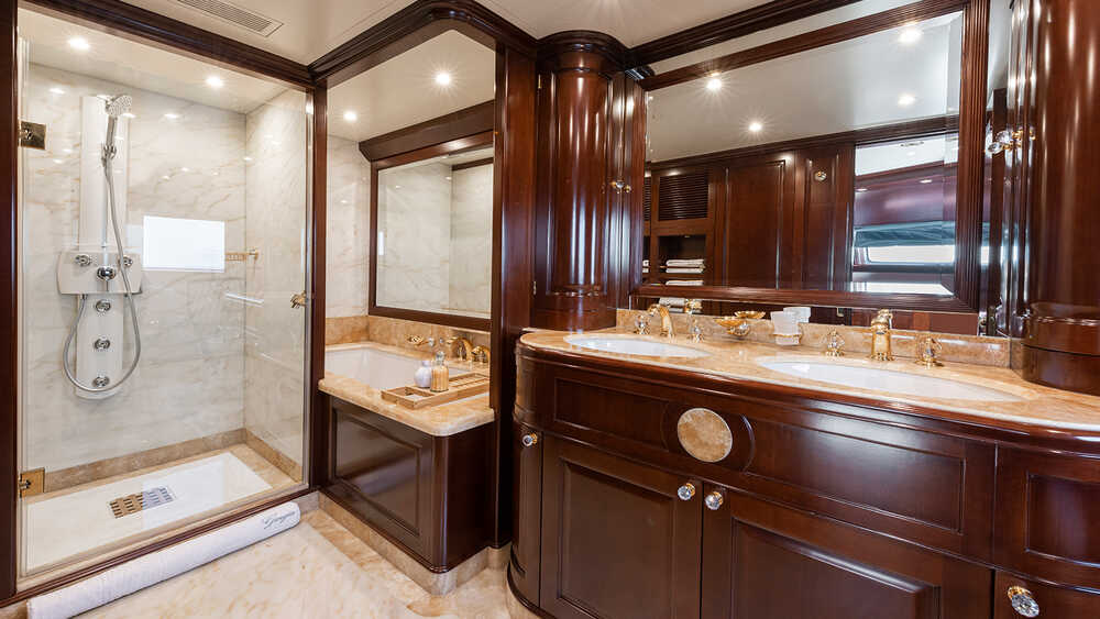 Master cabin bathroom