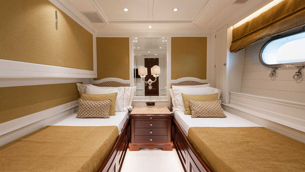 Guest cabin with two single beds