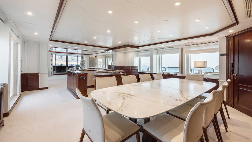Main salon dining