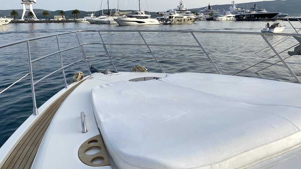 Bow deck