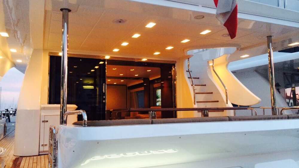 Exterior Azimut 84, 2015