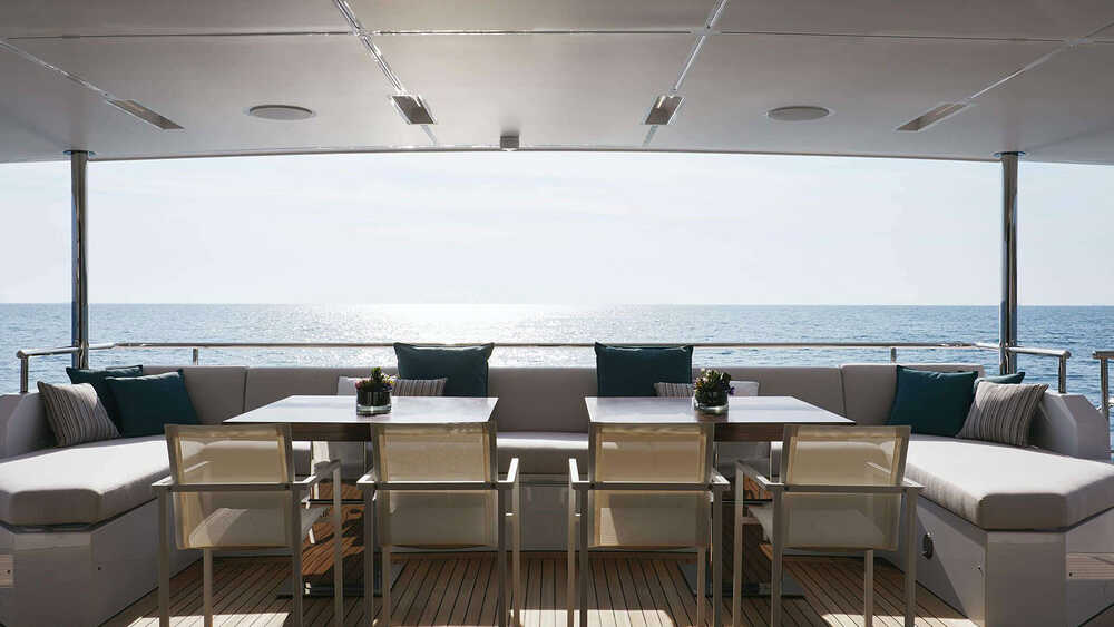 Cockpit on main deck