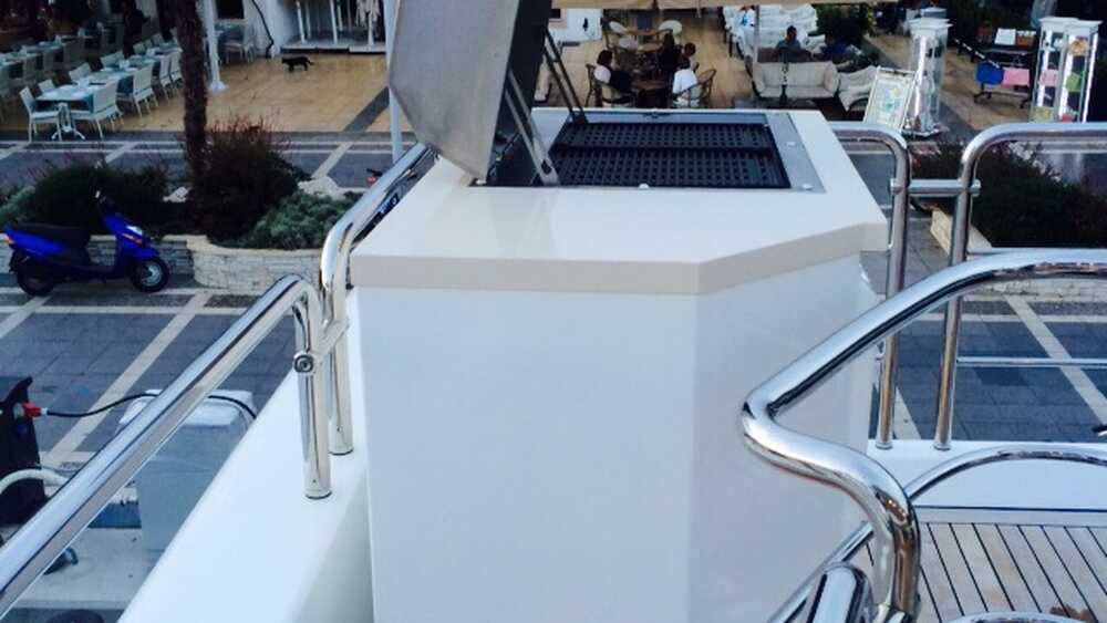 BBQ on flybridge
