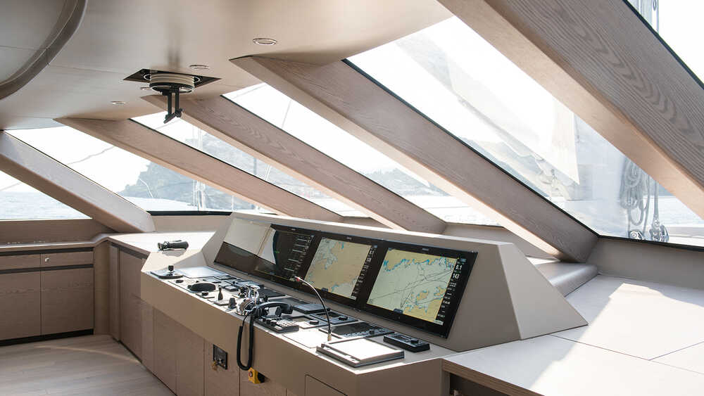 Main helm station