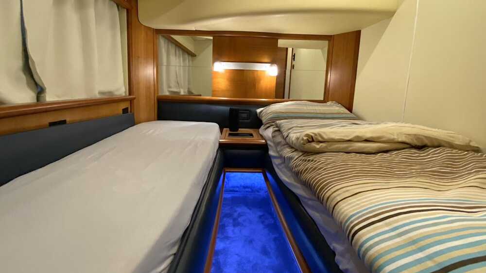 Guest cabin
