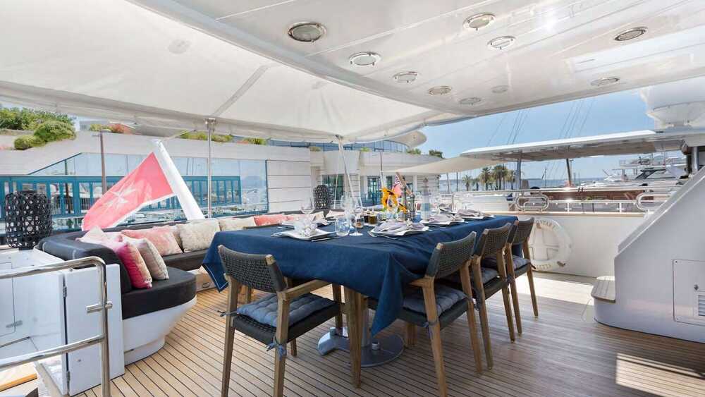 Dining area on the cockpit main deck