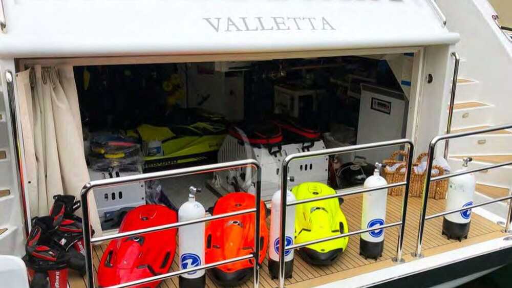 Garage with water toys