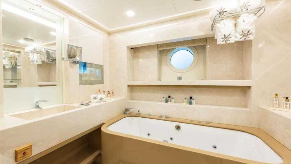 VIP bathroom