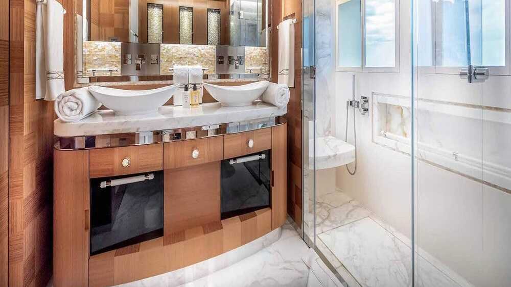 Master cabin bathroom