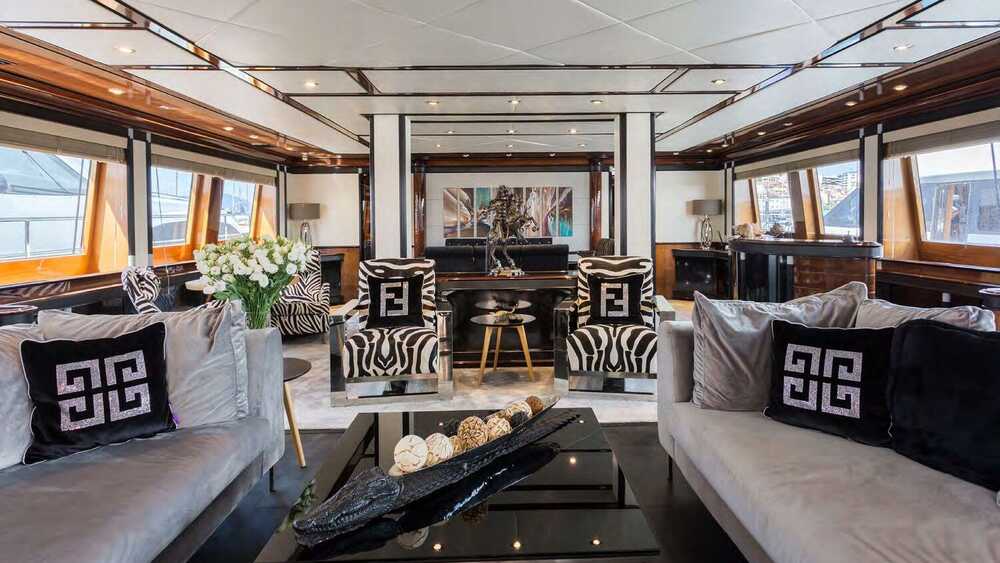 Saloon main deck