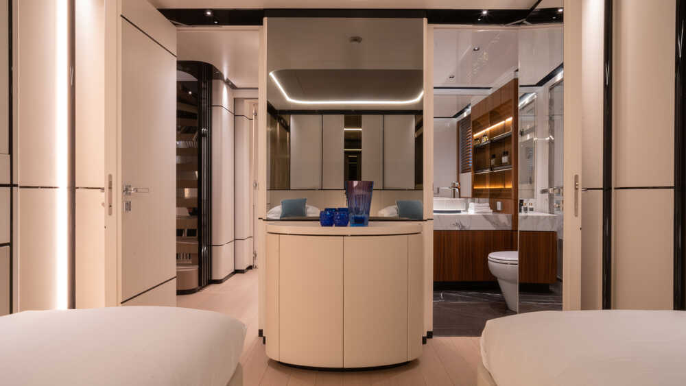 Twin guest cabin